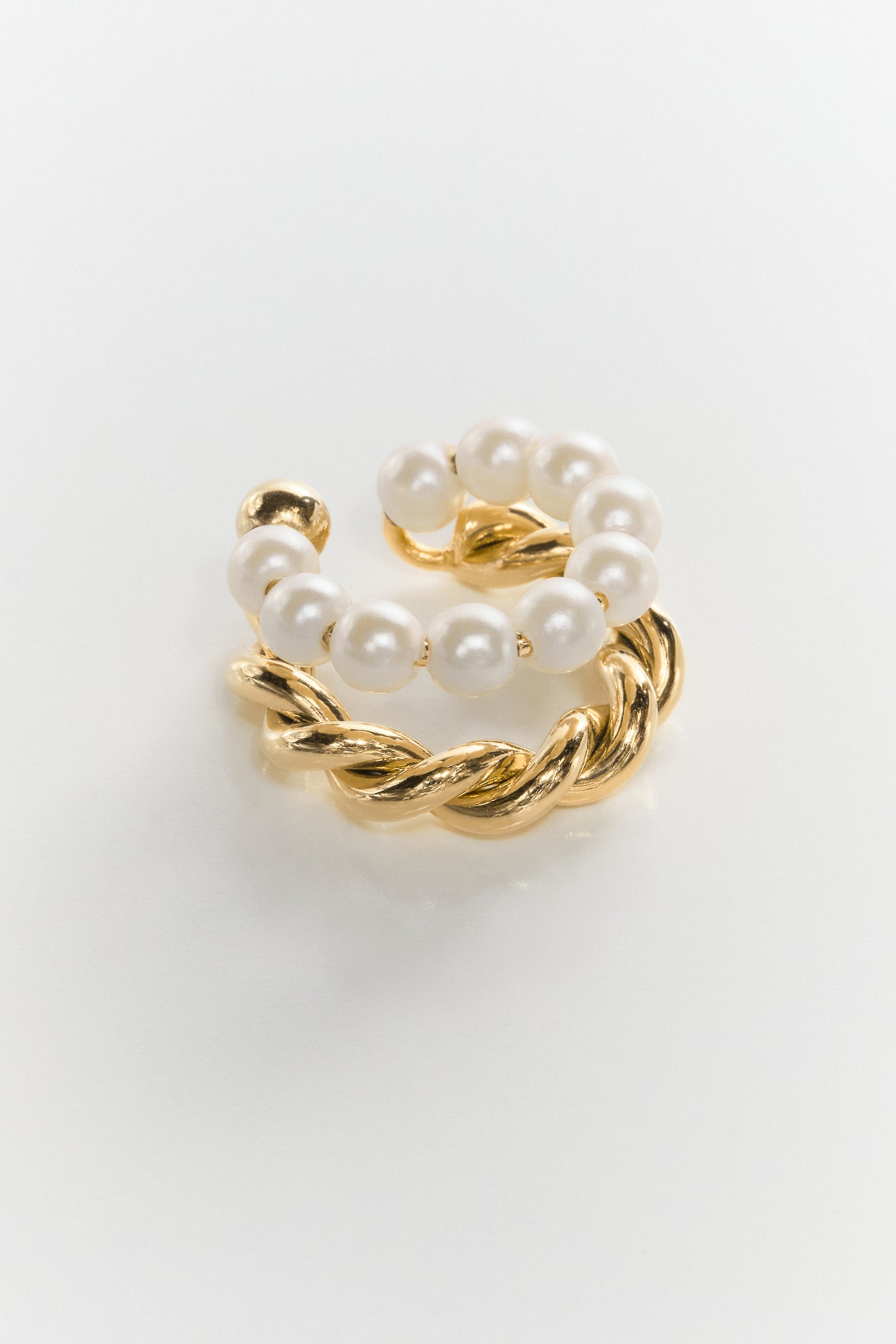 Pearl on Twist Double Layers Ear Cuff